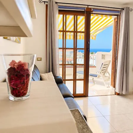 شقة Golden Bay Seaview Terrace *